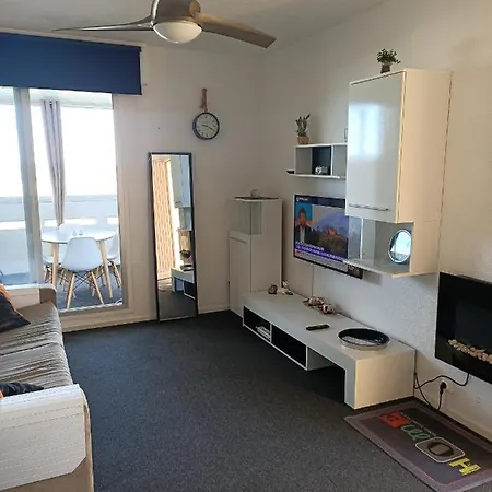 Apartment Vue 100 M De La *